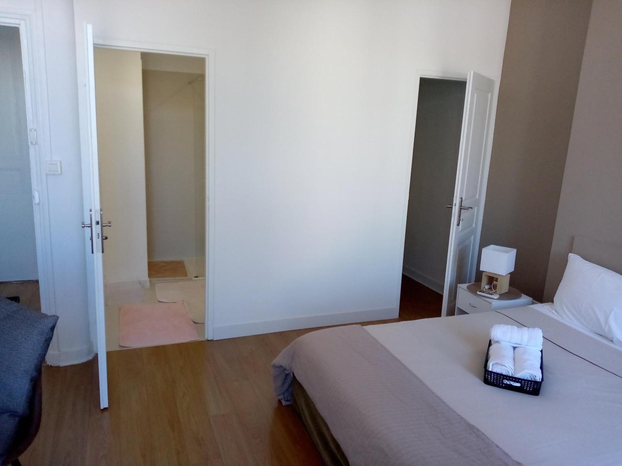 La Plaine Cours Julien: Private In Lively * Marseille